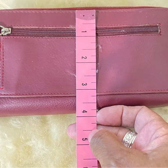 Great American Leather Works Burgundy Multi-Slot Wallet - Picture 3 of 14